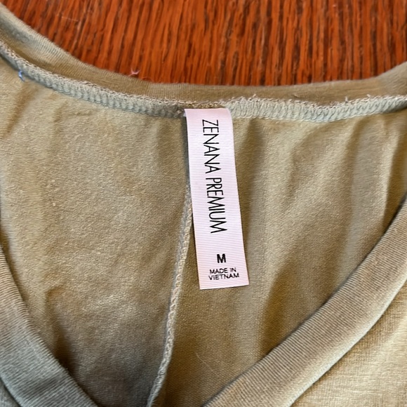 NWOT. ZENANA premium dress. Light green color. Size M - Picture 3 of 3